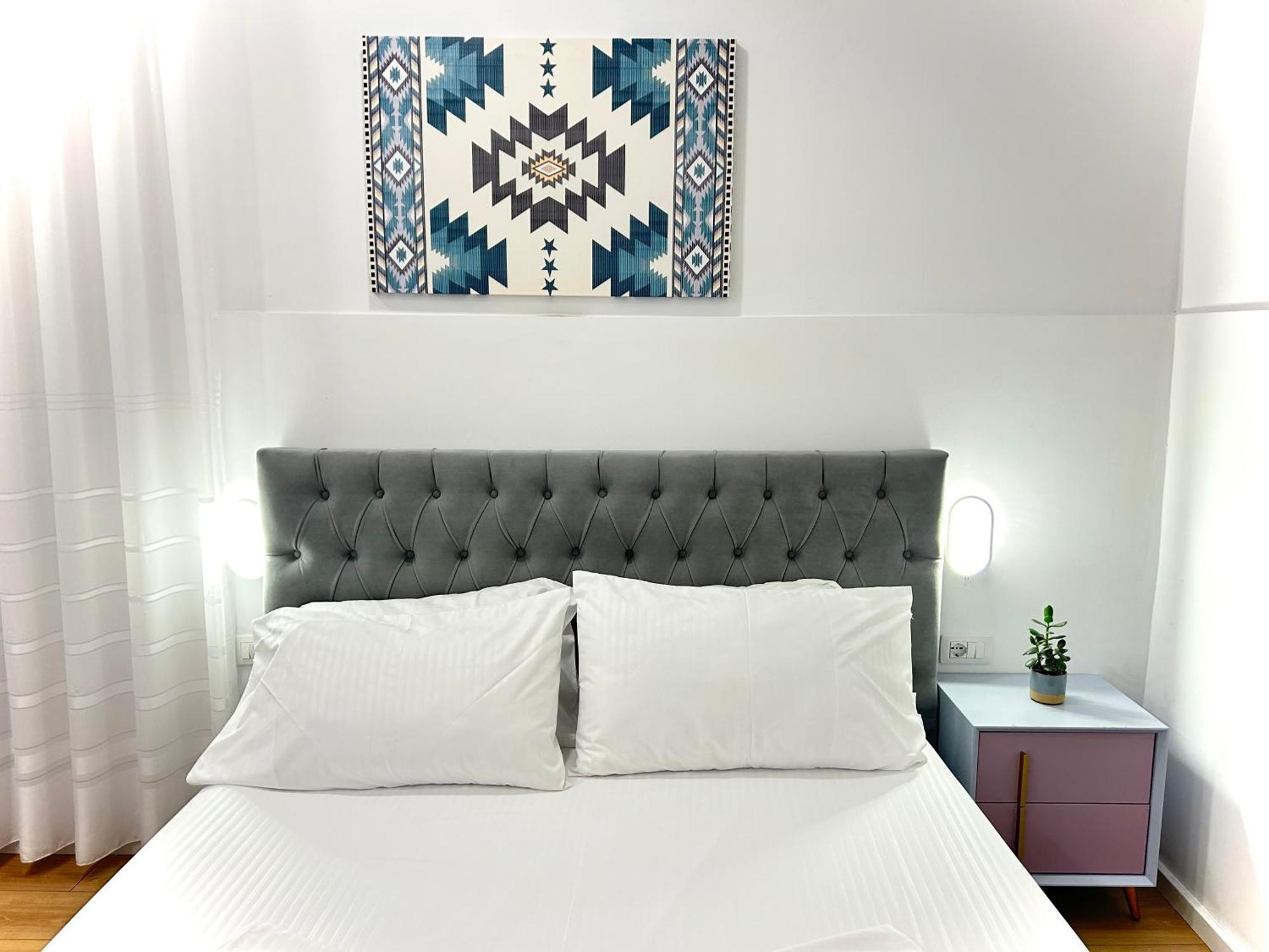 Tirana Square Hotel ภายนอก รูปภาพ